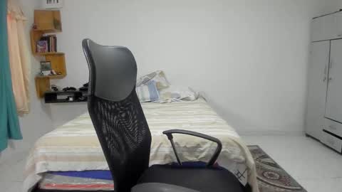 master online show from October 19, 8:12 pm