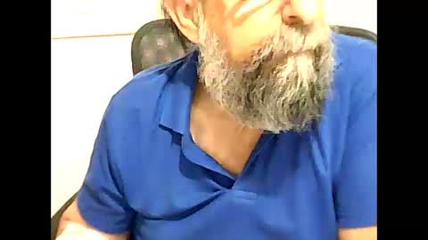 Snapshot of casual53 chatting on December 19, 2:13 pm casual53 online show from December 19, 2:13 pm