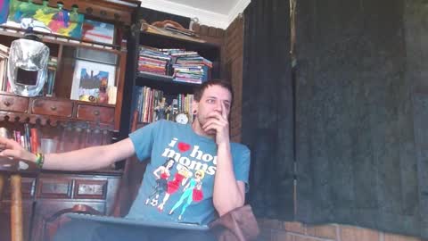 cguffey2284 online show from February 18, 9:32 am