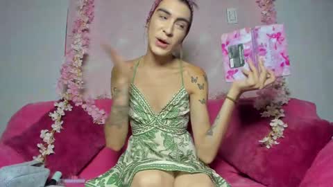 chaminelan online show from October 1, 8:35 pm