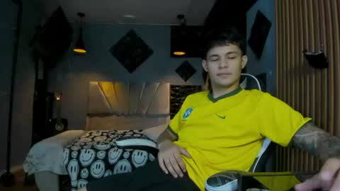 charken_sky_ online show from June 13, 11:19 am