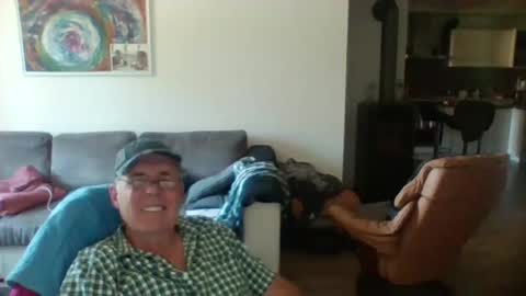 charles6064 online show from June 15, 10:29 am