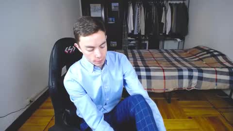 carlos reyes online show from February 12, 7:55 am