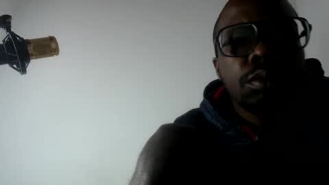 charly_vergonti_ online show from March 9, 12:20 pm