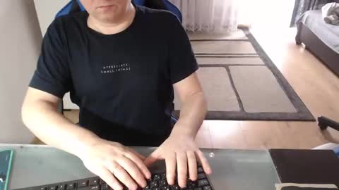 Snapshot of chatskor chatting on February 27, 9:32 am Egor Skornyakov online show from February 27, 9:32 am