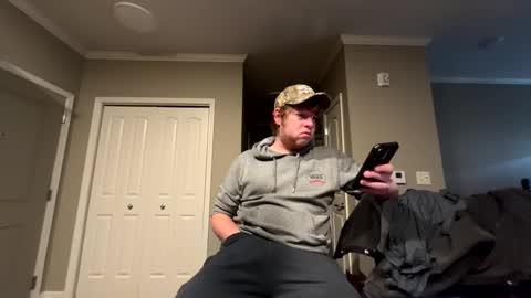 chevycamaro1978 online show from December 13, 5:32 pm