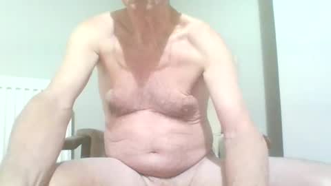 chipper341596 online show from December 20, 10:22 pm