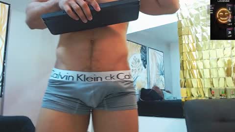 Chorey Thaylor online show from December 11, 1:33 pm