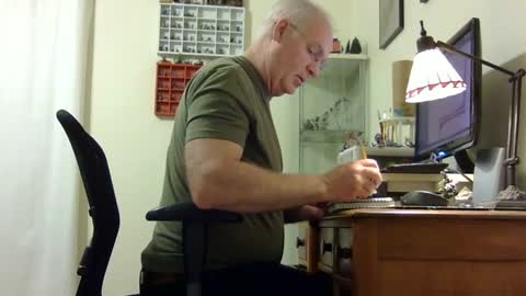 chris2002b online show from September 27, 4:32 am