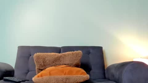 Chriz online show from February 11, 8:31 pm