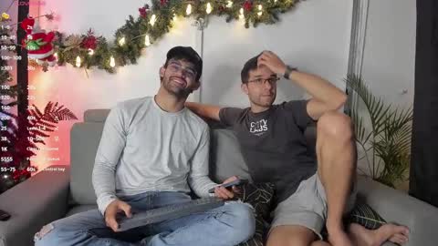 Im Chirs IM MODEL INDEPENDT online show from December 22, 3:00 am