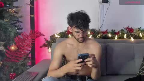 Im Chirs IM MODEL INDEPENDT online show from December 2, 7:36 pm