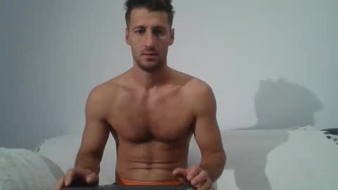 Snapshot of chrisaron chatting on October 20, 3:21 am chrisaron online show from October 20, 3:21 am