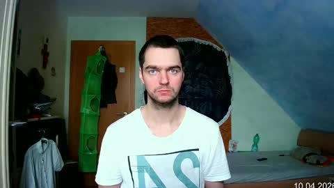 chrisjung301160 online show from April 10, 12:45 pm