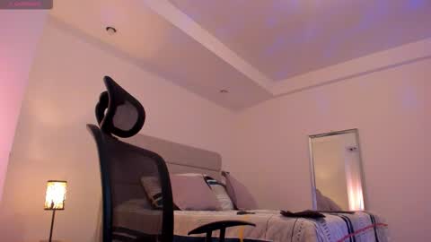 chrismorgan24 online show from February 10, 11:09 pm