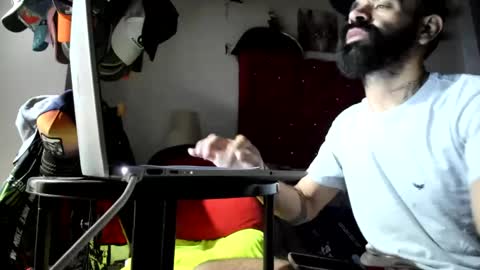 chriss_evanss_ online show from February 18, 3:21 am