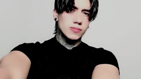 CHRIS  INDEPENT MODEL online show from January 13, 1:43 am