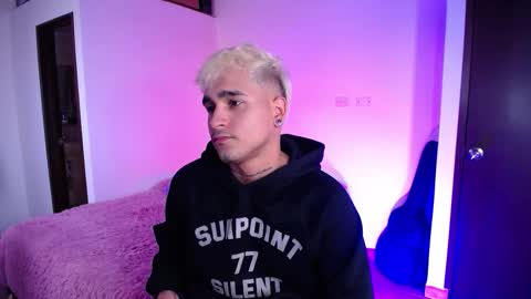 Christian Wang online show from March 13, 8:15 pm