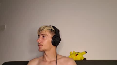 Christopher online show from November 24, 11:39 pm