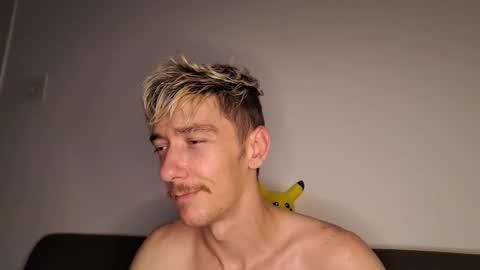 Christopher online show from December 5, 1:35 am