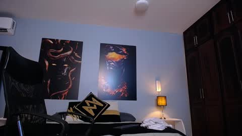 Christopher Black online show from September 16, 1:23 pm