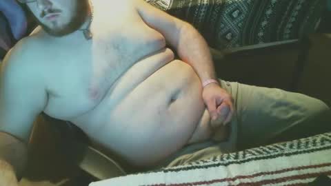 chubbysubguy131 online show from December 16, 1:53 am