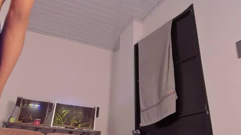 cj_davis1 online show from December 3, 2:01 pm