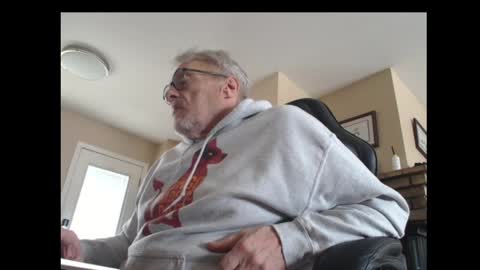 cjscout online show from April 21, 1:42 am