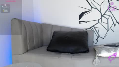    online show from April 7, 4:40 pm