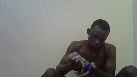 clive_damian online show from May 19, 2:07 am