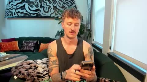 Cody and Emeraldboy online show from June 6, 1:11 am