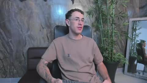 Cody Walker online show from April 16, 11:51 pm