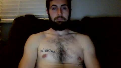 Snapshot of constructionmike1 chatting on December 17, 5:51 am constructionmike1 online show from December 17, 5:51 am