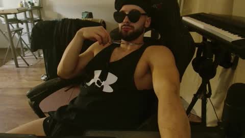 Stachu Jones online show from November 17, 5:27 pm