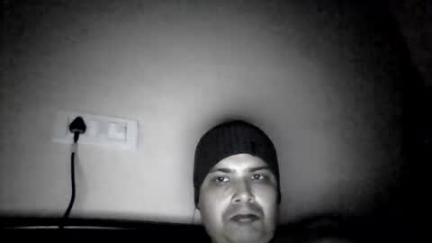 Cool Breeze09 online show from December 19, 7:00 pm