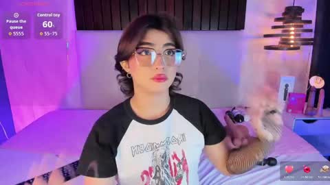 creamy_angelo online show from April 6, 4:46 am