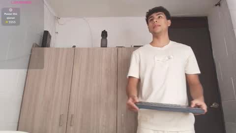 crh58_ online show from February 6, 6:16 pm