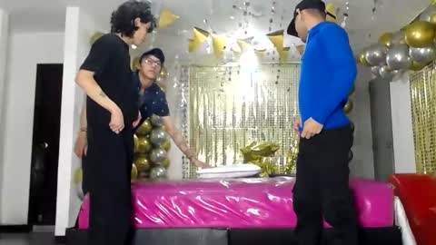 crismens online show from January 30, 3:11 am