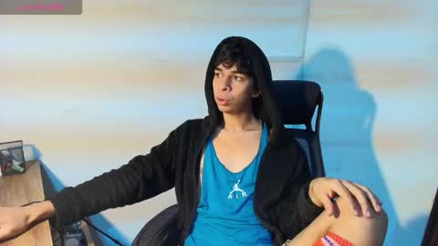 cristhian online show from December 4, 5:25 am