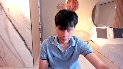 Snapshot of cristian_ortiz_1 chatting on February 17, 2:20 am Cristian online show from February 17, 2:20 am