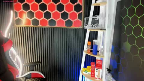 Cristopher  online show from April 17, 9:50 pm