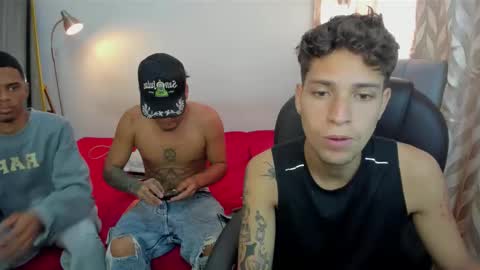 crow_black00 online show from September 29, 6:04 pm