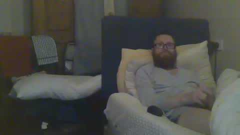 chris online show from February 3, 1:09 am