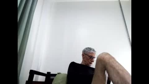 Snapshot of cucaio18 chatting on February 6, 3:06 am BIG UNCUT HARD COCK online show from February 6, 3:06 am