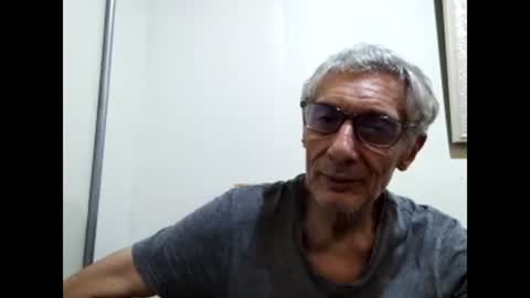 Snapshot of cucaio18 chatting on December 6, 2:06 pm BIG UNCUT HARD COCK online show from December 6, 2:06 pm