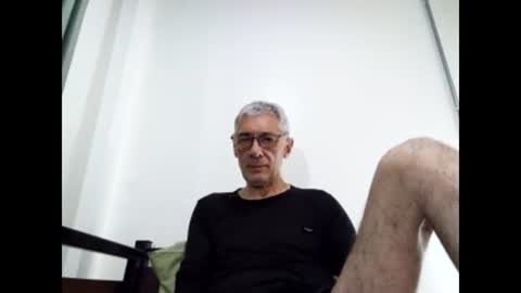 Snapshot of cucaio18 chatting on December 14, 12:33 pm BIG UNCUT HARD COCK online show from December 14, 12:33 pm