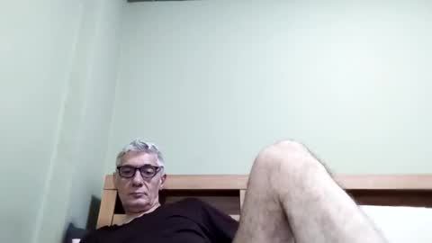 Snapshot of cucaio18 chatting on October 12, 1:32 am BIG UNCUT HARD COCK online show from October 12, 1:32 am