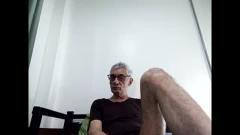 Snapshot of cucaio18 chatting on December 29, 12:01 pm BIG UNCUT HARD COCK online show from December 29, 12:01 pm