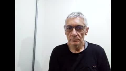 Snapshot of cucaio18 chatting on December 11, 12:14 am BIG UNCUT HARD COCK online show from December 11, 12:14 am