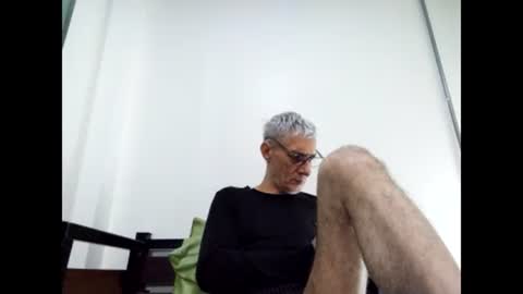 Snapshot of cucaio18 chatting on January 12, 1:53 am BIG UNCUT HARD COCK online show from January 12, 1:53 am